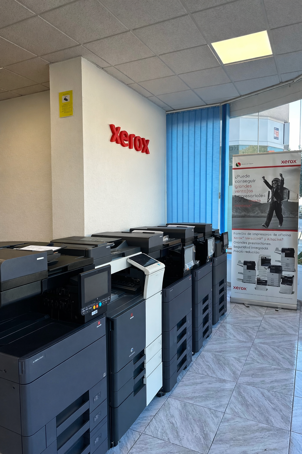 Interior de la oficina de Ofimática del Segura en Murcia